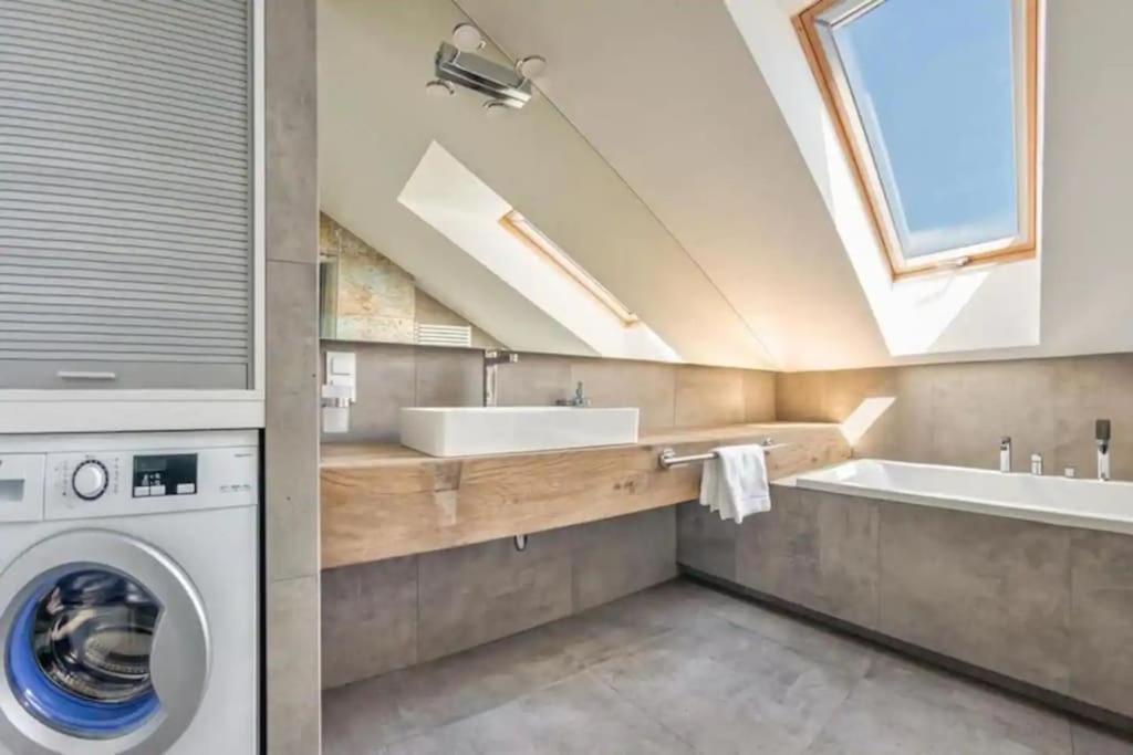 Apartament Close-central - One Bedroom With Balcony - Center - Sb12 *