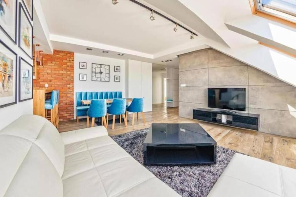 Close-central - One Bedroom With Balcony - Center - Sb12 Gdansk